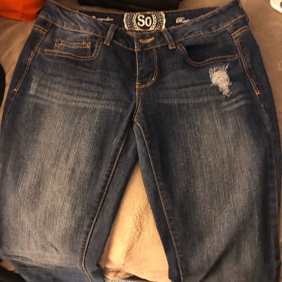 Lightly Destroyed jeans - Picture 4 of 5